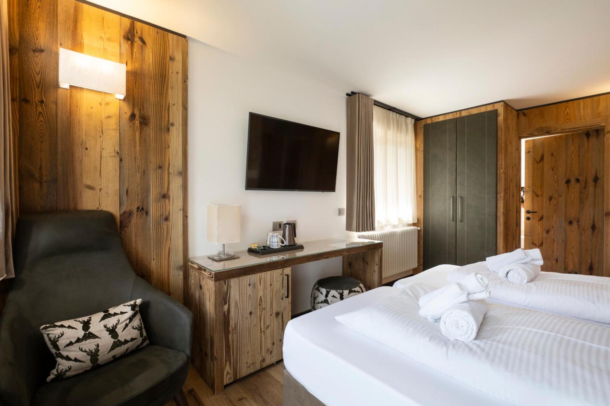 Hotel Pineta Baselga di Pinè Buitenkant foto