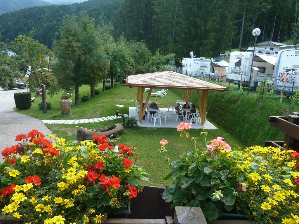 Hotel Pineta Baselga di Pinè Buitenkant foto
