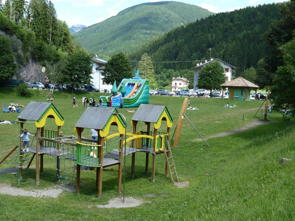 Hotel Pineta Baselga di Pinè Buitenkant foto